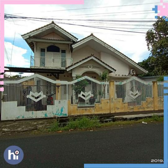 Rumah 2 lantai dan isinya di Mataram R135