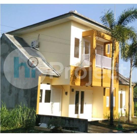 Rumah tipe villa Puri Hijau R005