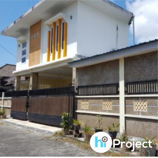 Rumah Modern di Perumahan di Monjok R001