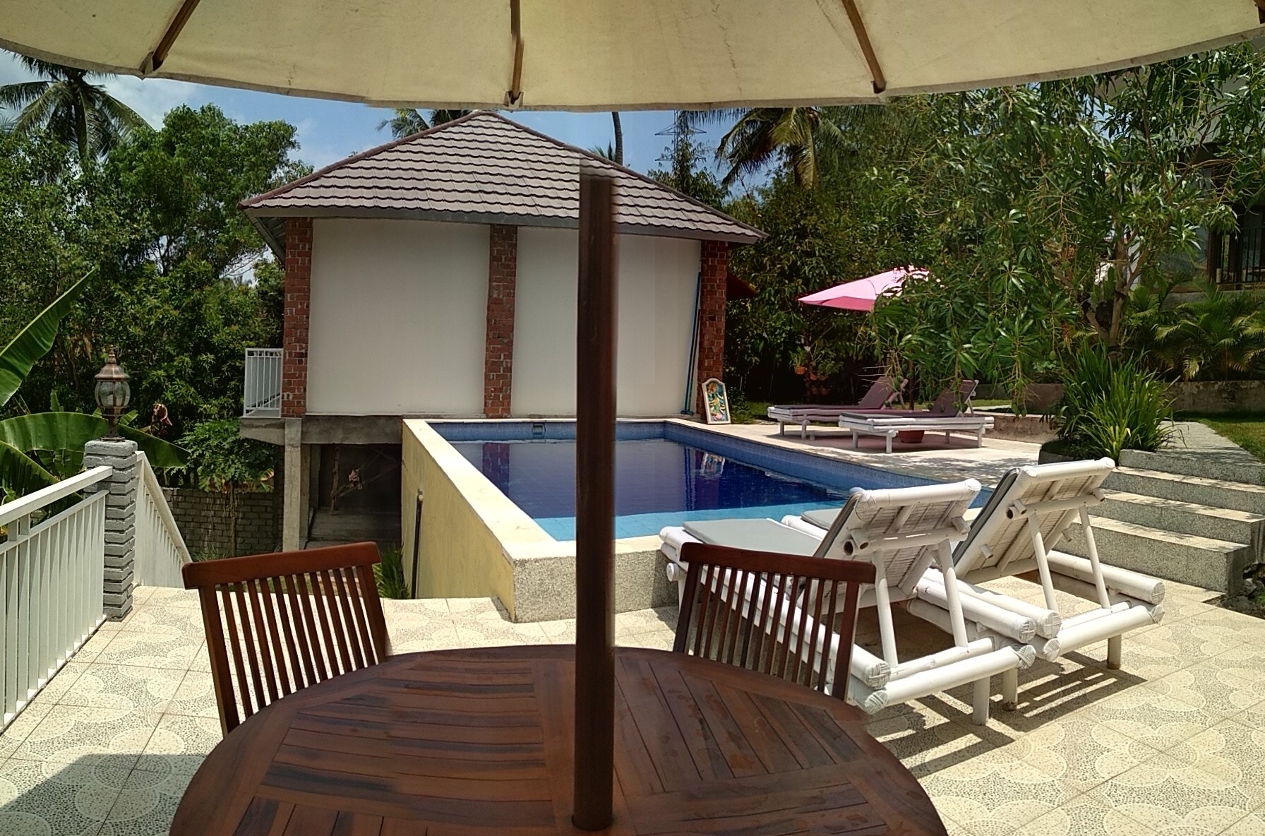 img-1536989871.jpg