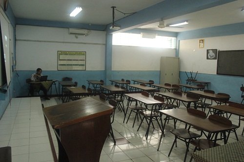 img-1532858852.jpg