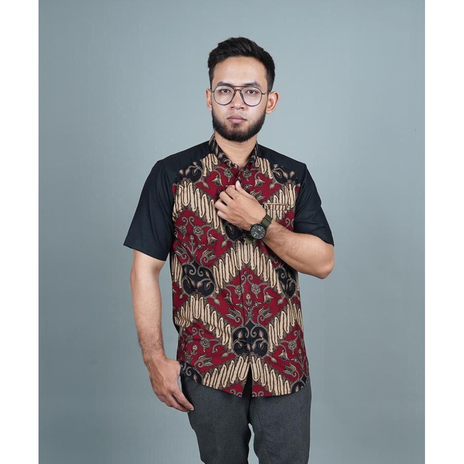Muktafi Fadkhera Kemeja Koko Batik Modern Lengan Pendek