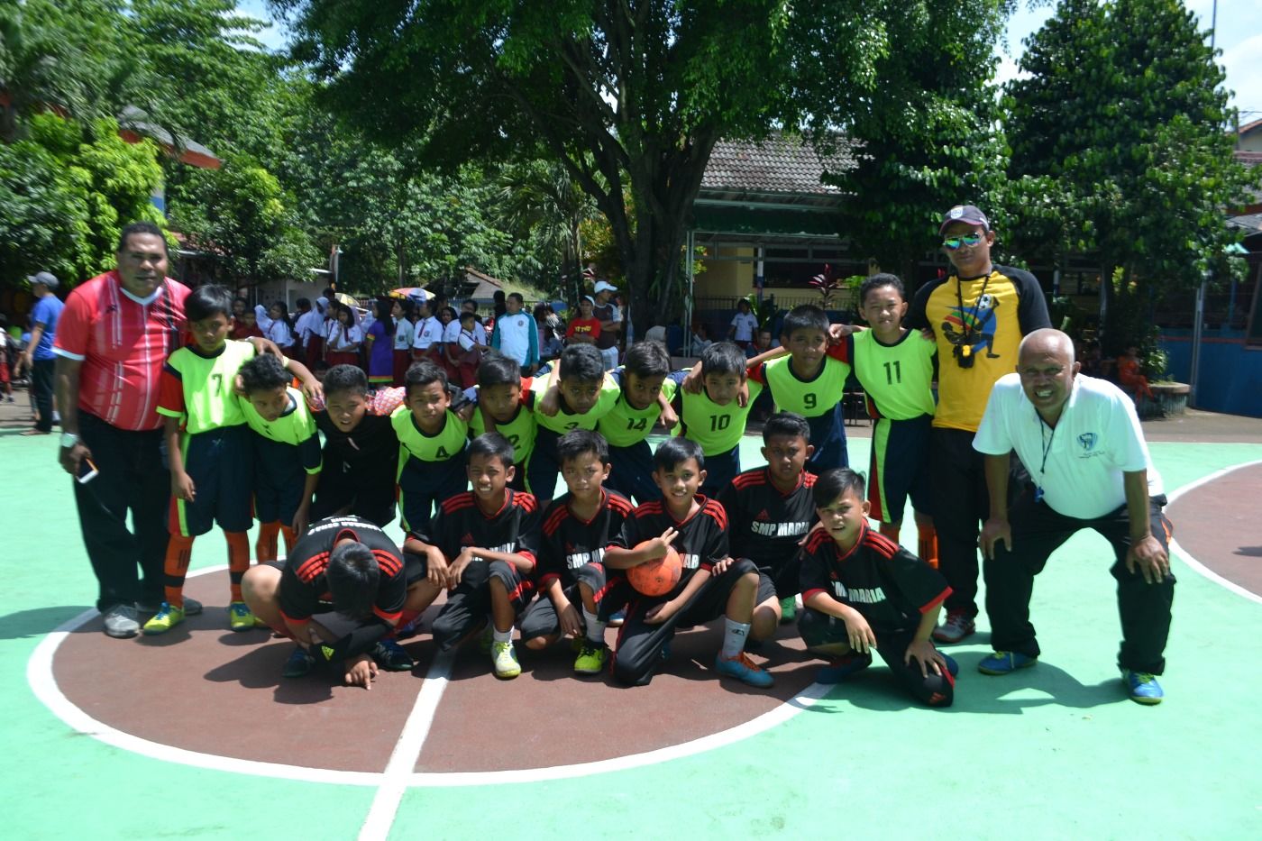 Aksi Tim Futsal SD Pondok Daun di SMP Maria Cup