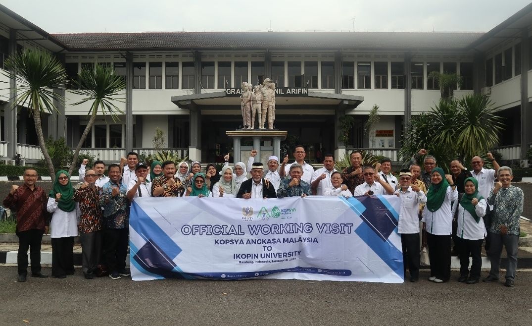 Koperasi Syariah Terbesar Malaysia Kunjungi IKOPIN University