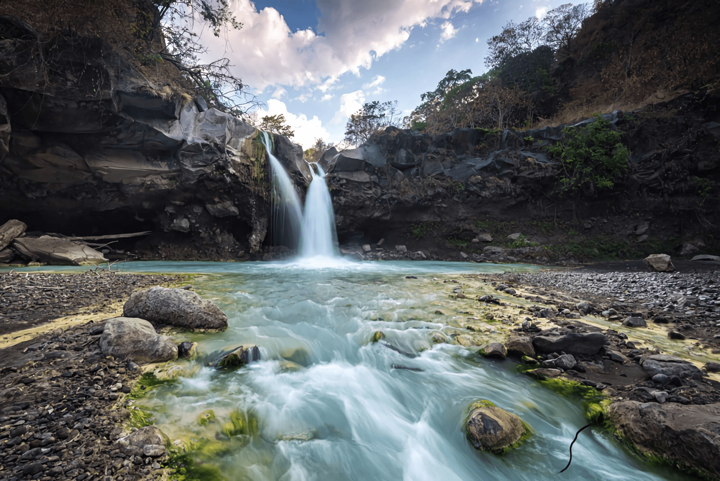 Air Terjun Mangku Sakti Surga Dunia di Lombok Timur