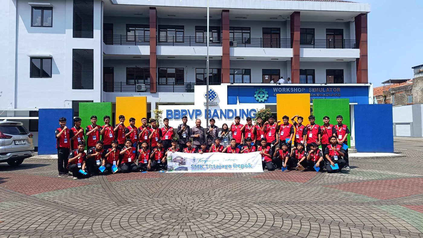 SMK TIRTAJAYA GELAR KUNJUNGAN INDUSTRI KE BANDUNG 2026