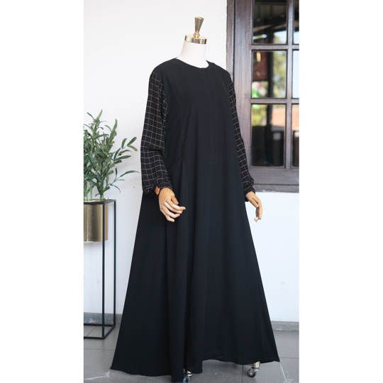 Gamis Jetblack Square Gold