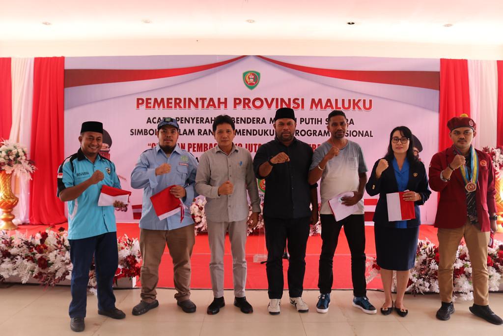 Pemprov Maluku Dukung Gerakan Nasional Bagi-Bagi 10 Juta Bendera Merah Putih