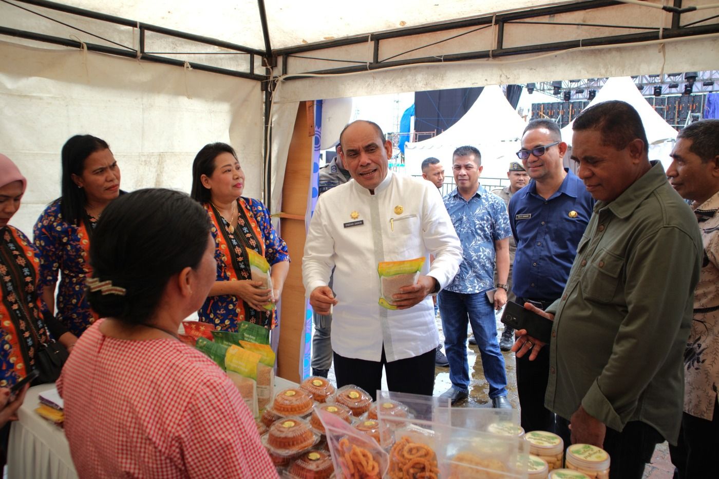 JELANG PUNCAK GERNAS BBI BBWI, SABIRIN TINJAU PAMERAN UMKM