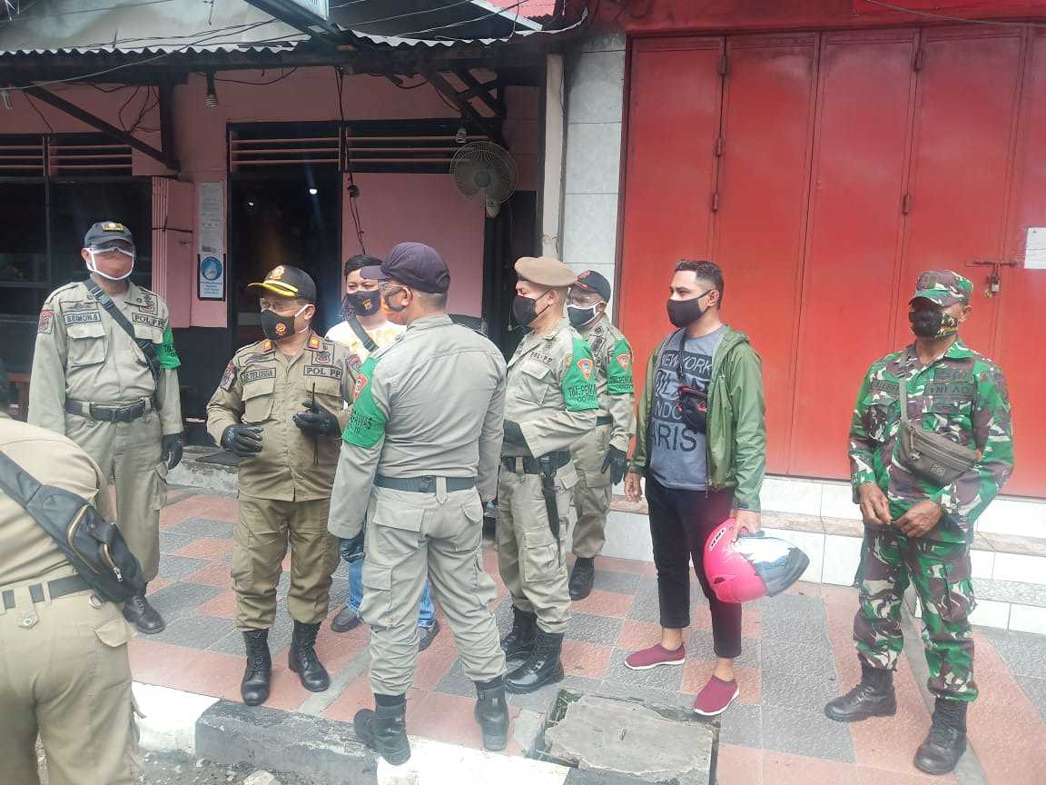 Satpol PP Kota Ambon Bersama TNI-Polri Gelar Patroli PKM