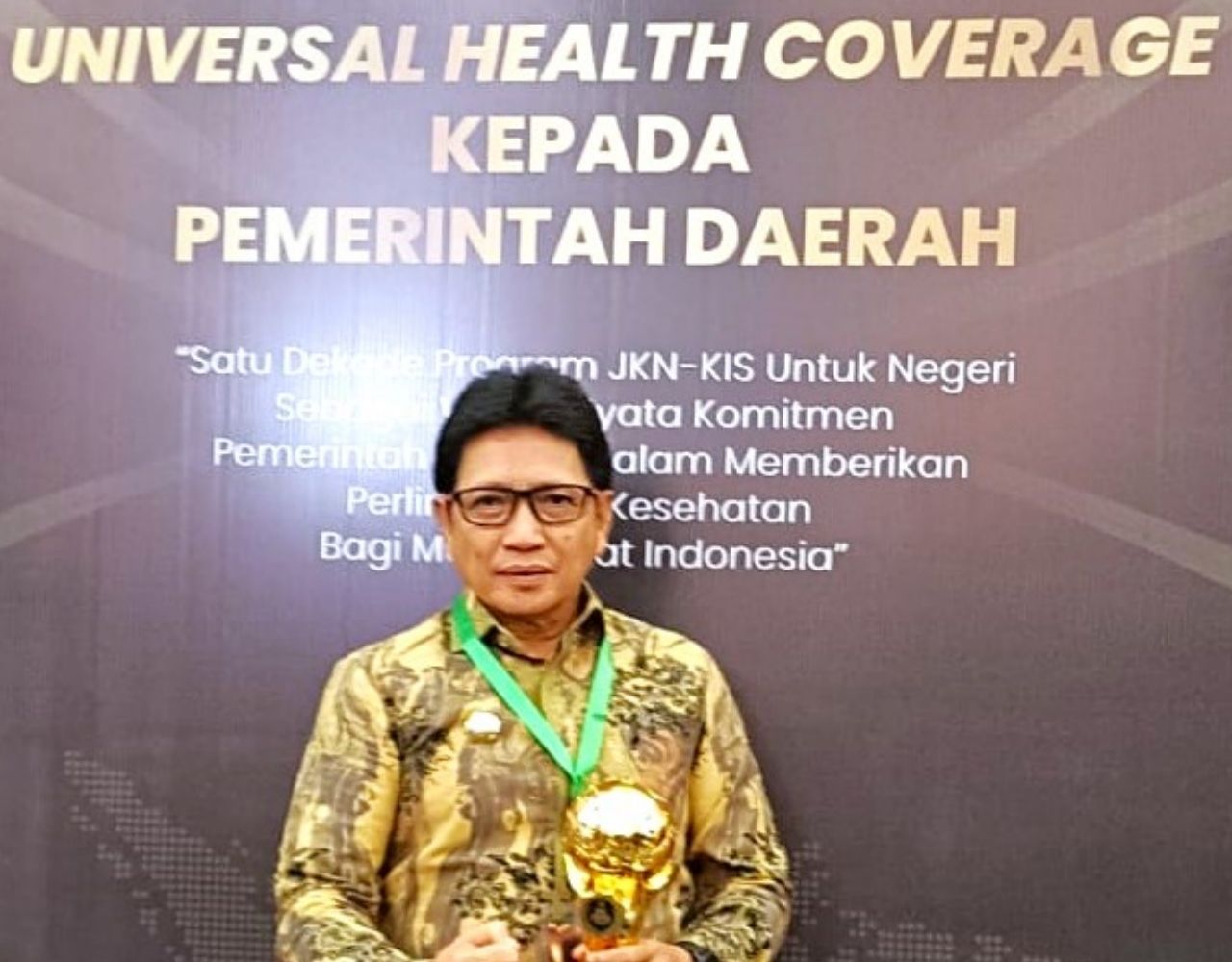 SADALI TERIMA PENGHARGAAN UHC 2024