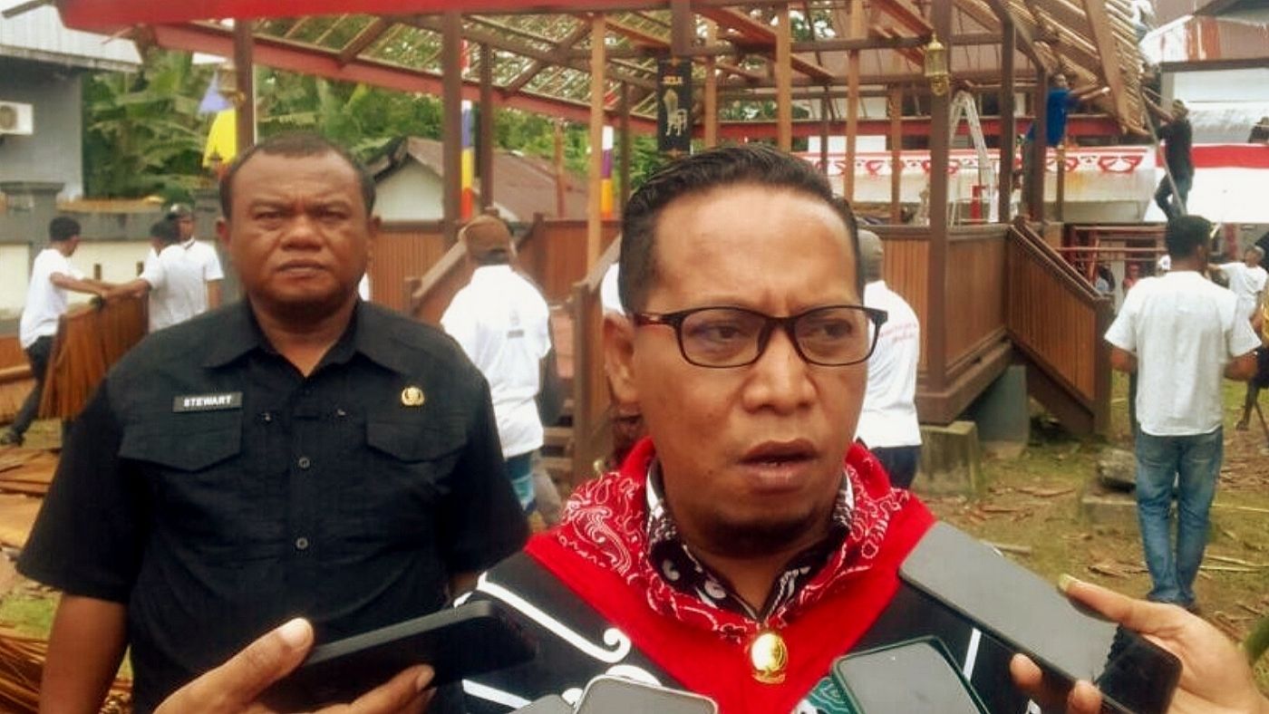 DPRD Apresiasi Perbaikan Baileo Negeri Halong, Simbol Persaudaraan Lintas Agama