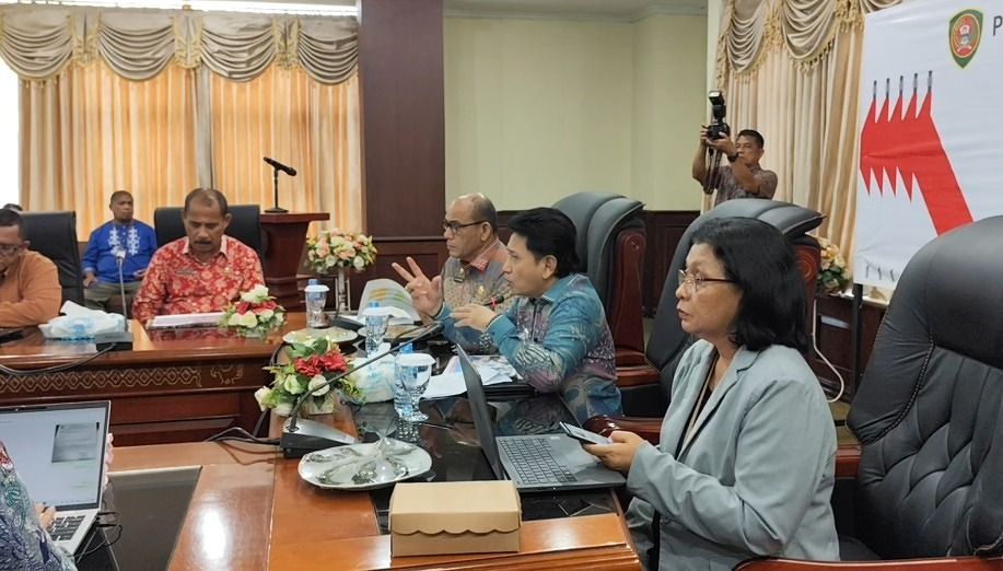 INFLASI NAIK, PJ GUBERNUR GELAR HIGH LEVEL MEETING TPID