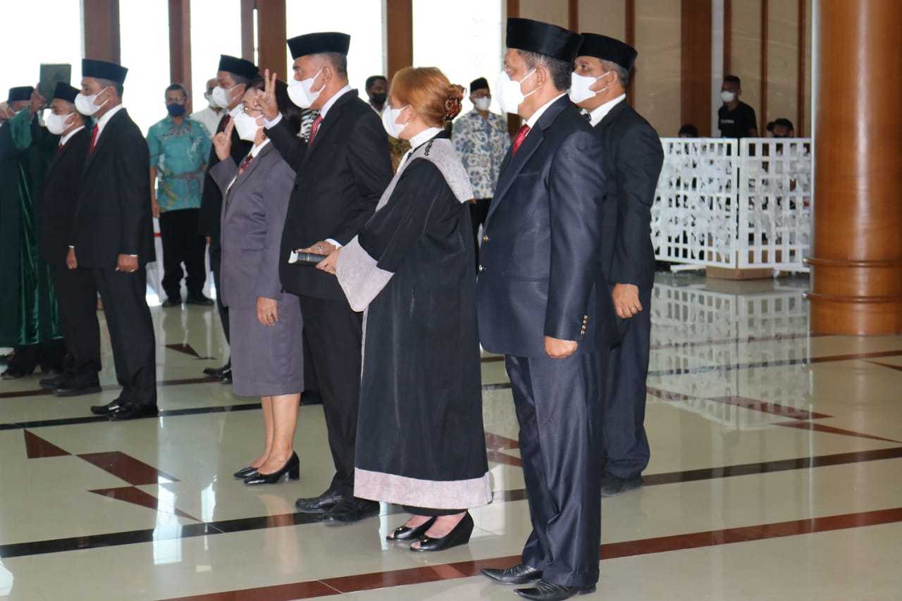 Gubernur Lantik Delapan Pejabat Tinggi Pratama Pemprov Maluku