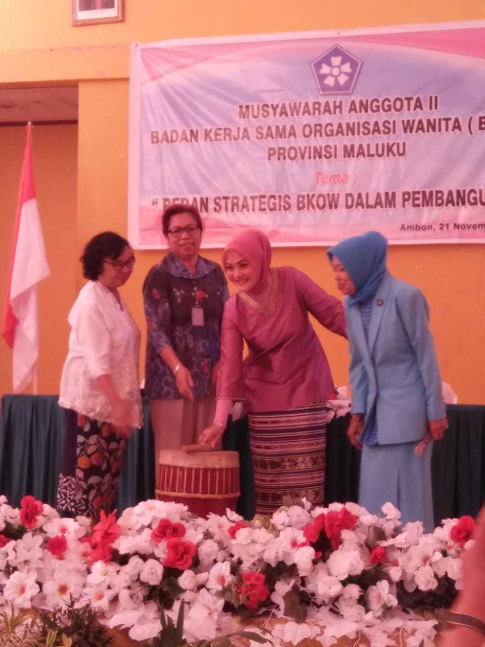 Widya Ajak Wanita Maluku Bersatu