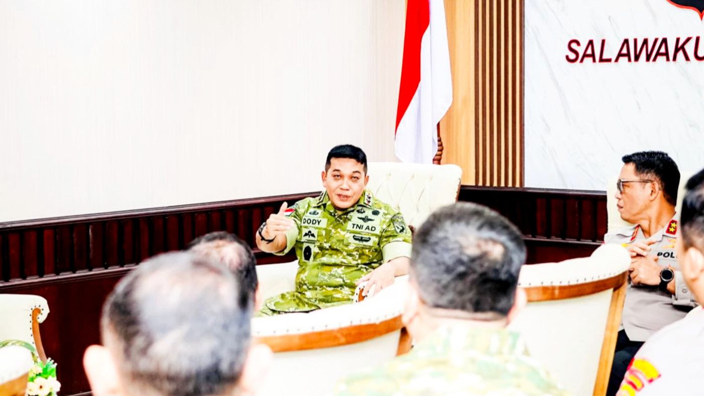 Pangdam Pattimura Sambangi Polda Maluku, Tegaskan Sinergi TNI-Polri
