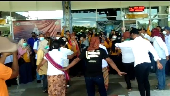 Kontingen MTQ Asal Kabupaten Buru dan MBD Telah Tiba di Kota Saumlaki