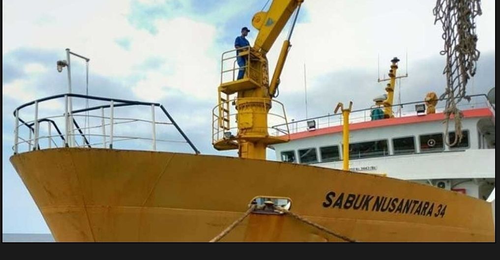 Tunggu Hasil Swab, Ratusan Penumpang KM Sabuk 34 Tertahan Di Kapal