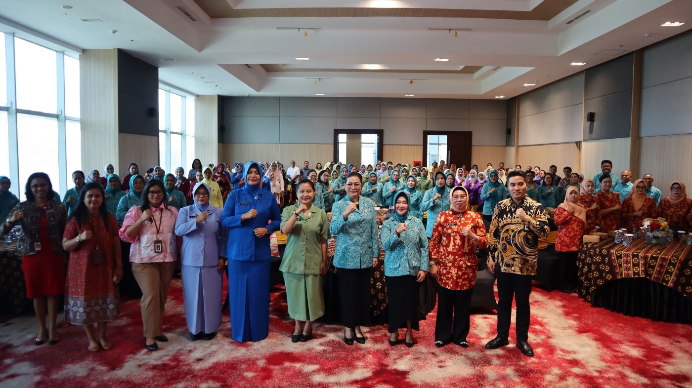 Ketua TP-PKK Promal Buka Kegiatan Edukasi Keuangan OJK