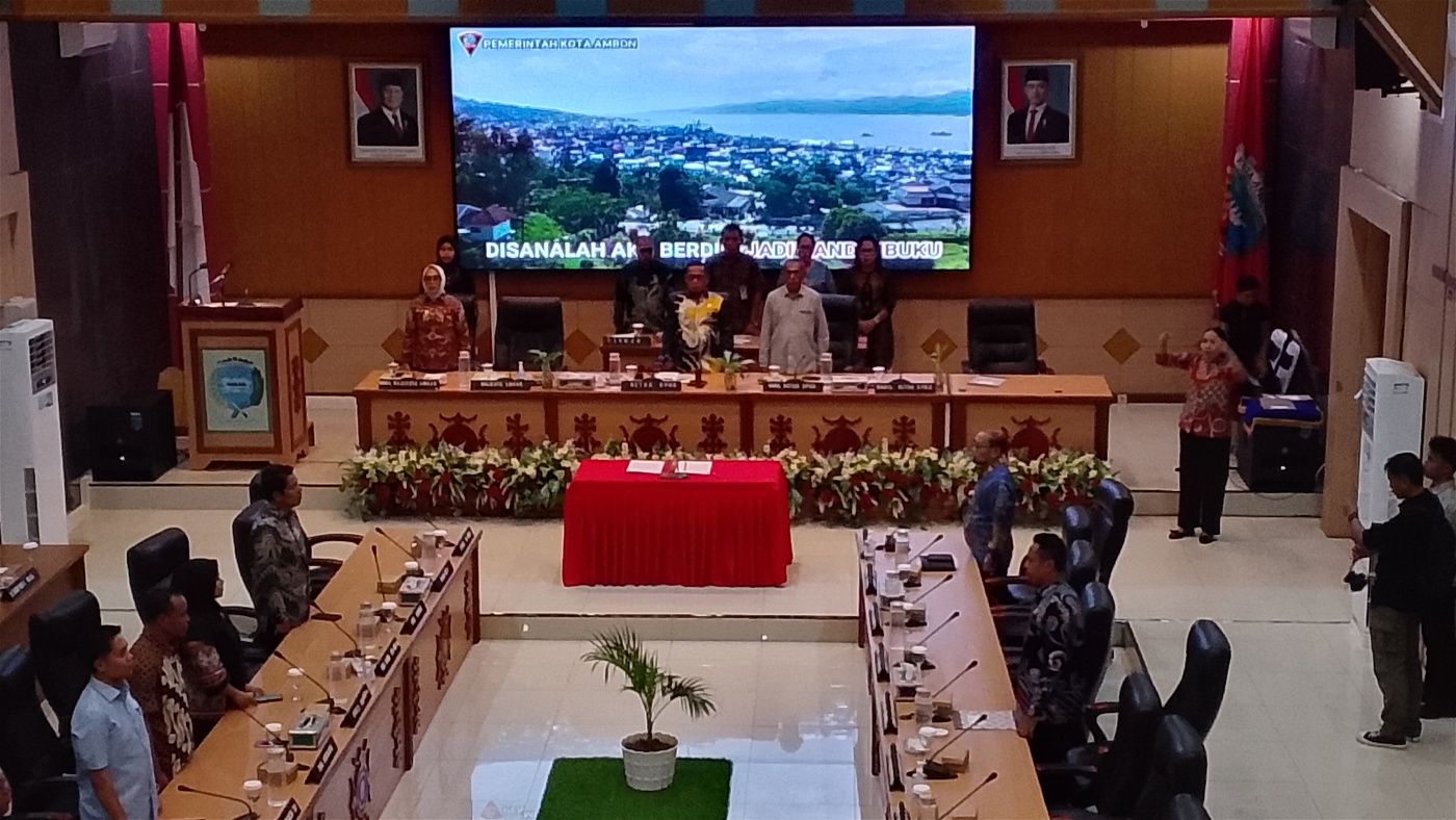 Wawali Ambon Ultimatum Depot Air Minum Nakal : Izin Dicabut, Pemilik Diproses Hukum