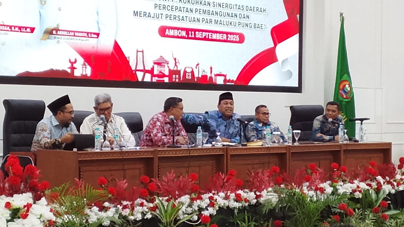 Walikota Ambon Dorong Pos Kamling Hidup Kembali di Desa dan Kelurahan