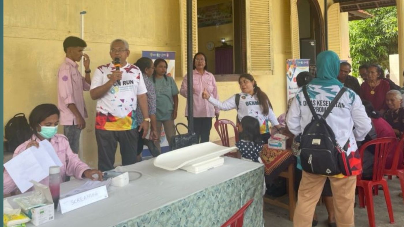 PMI dan Dinkes Turun ke Pulau Haruku, 288 Warga Aboru Dapat Layanan Kesehatan Gratis