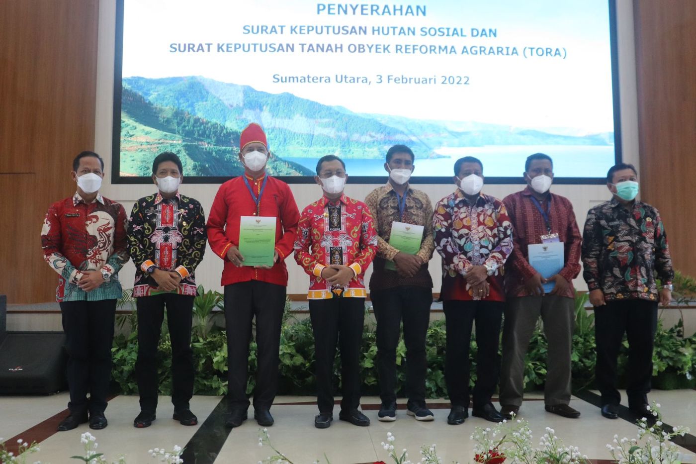 Wagub Hadiri Penyerahan SK Hutan Sosial dan Tora se-Indonesia Oleh Presiden Jokowi Secara Virtual