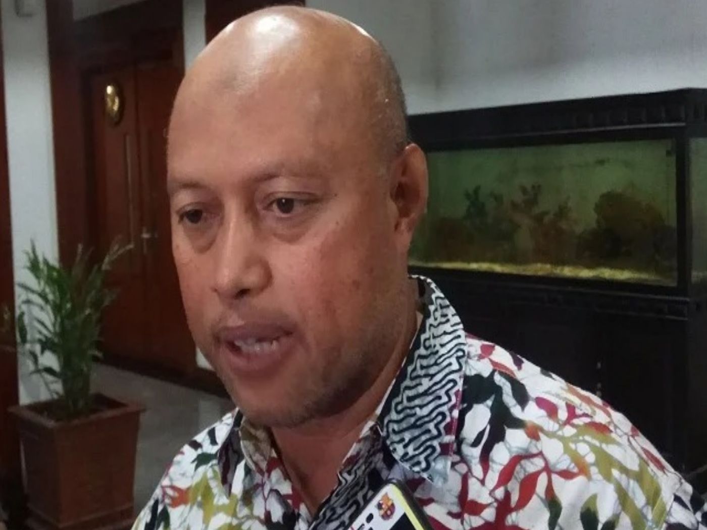 SALAMPESSY : KETIDAKHADIRAN PJ.GUBERUR MALUKU PADA WISUDA IAIN AMBON KARENA TAK ADA UNDANGAN RESMI