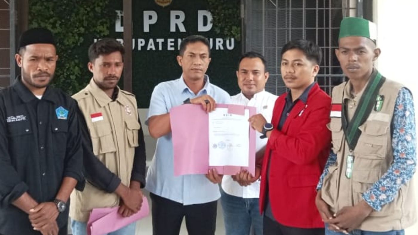Cipayung Plus Desak Bupati Buru Copot Tiga Kadis