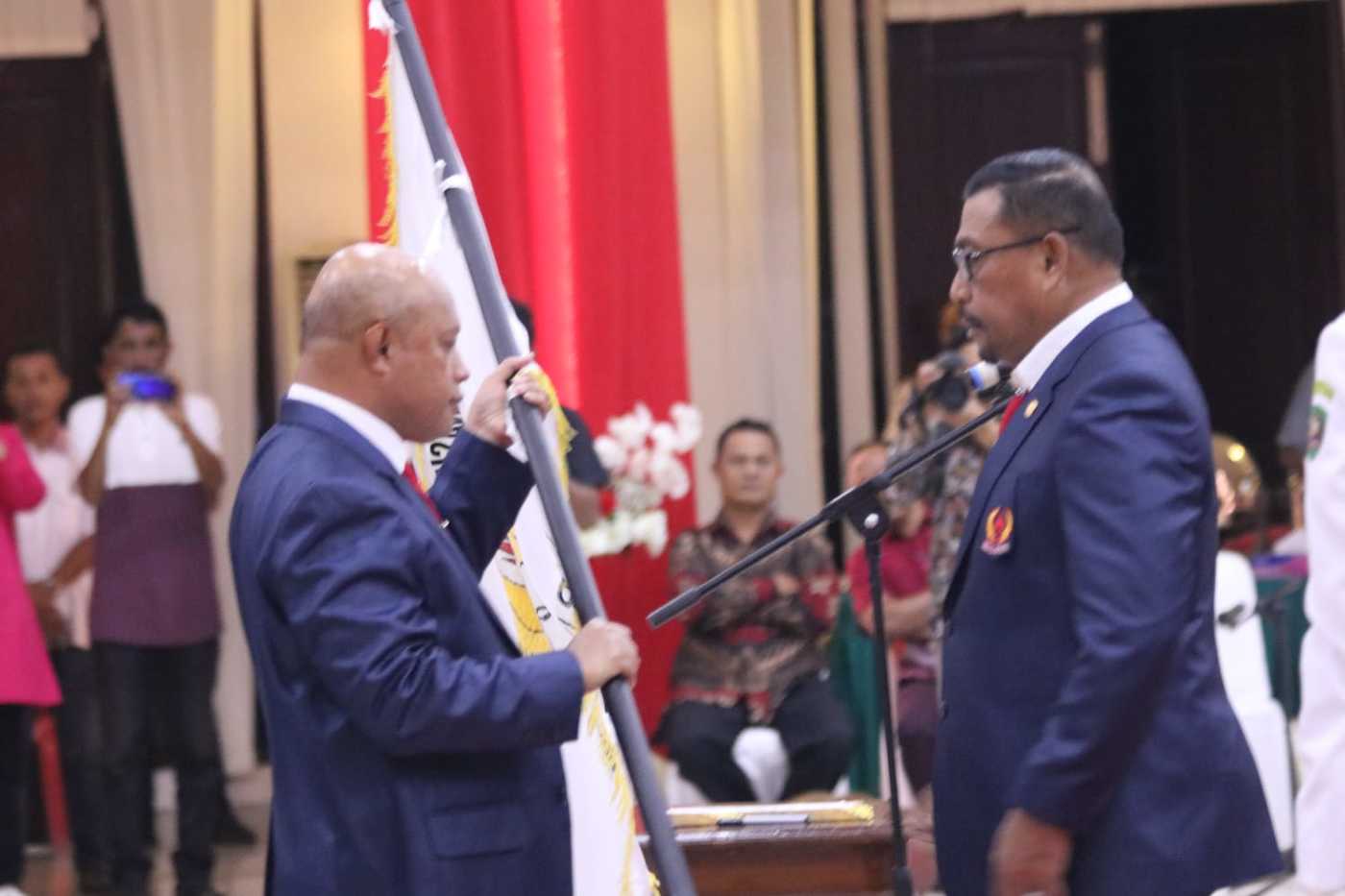 Gubernur Lantik Pengurus KONI Kabupaten Buru Periode 2022-2026