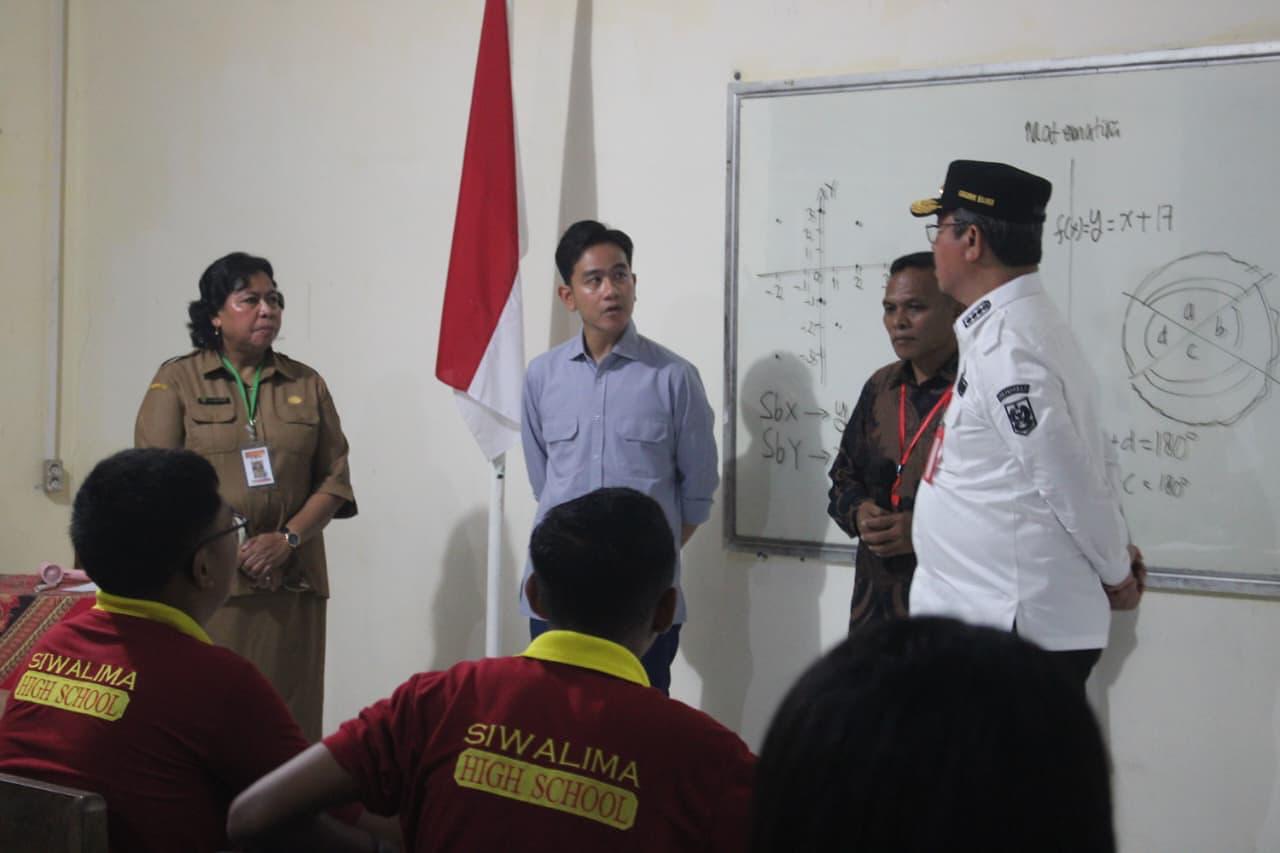 Bangun SDM, Wapres Gibran Didampingi Gubernur Hendrik Tinjau Sekolah Garuda Maluku di Waiheru