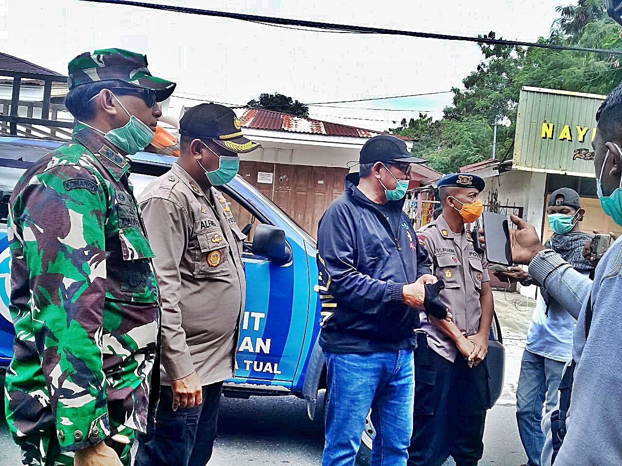 Basmi Covid – 19, Batalyon C Pelopor Polda Maluku Kerahkan Water Canon Brimob Semprot Disinfektan