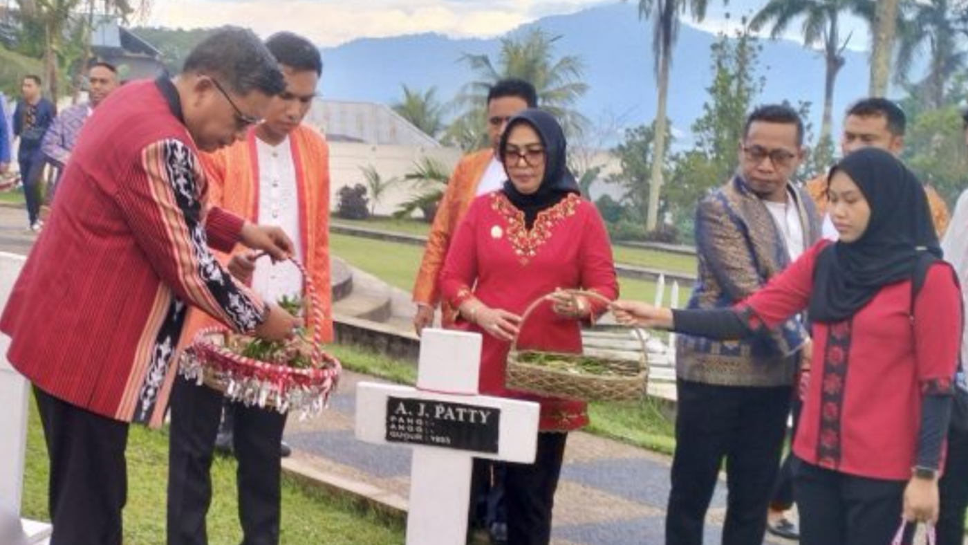 Wali Kota Bodewin Pimpin Ziarah Pahlawan di HUT Ambon ke-450