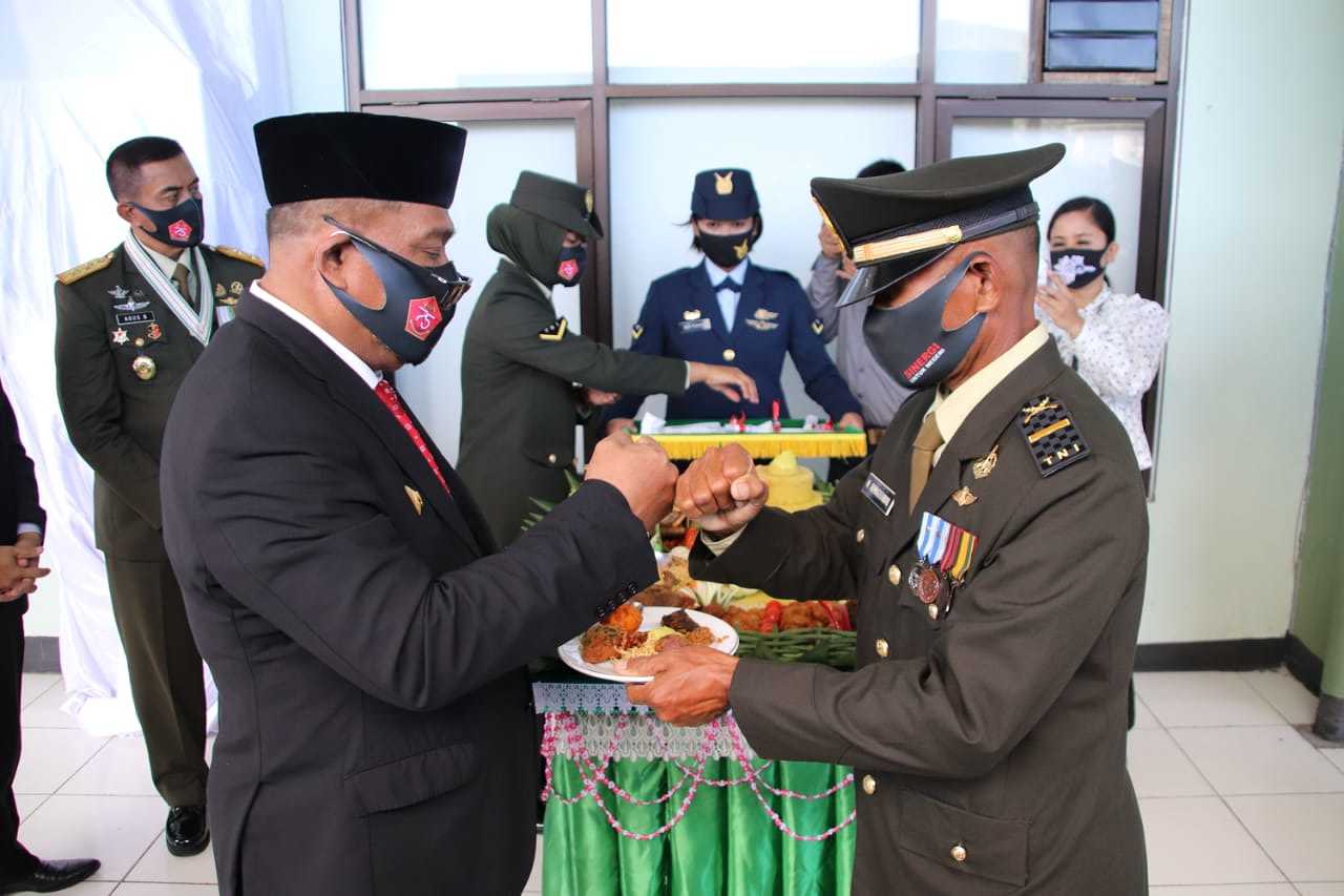 Dipimpin Presiden, Gubernur Forkopimda Hadiri Upacara HUT ke-75 TNI 