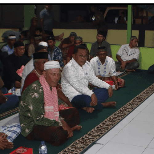 Jelang Idul Fitry, Fatlolon Berikan Bantuan Sembako dan Uang Tunai Bagi Umat Muslim di Kecamatan Tanimbar Utara