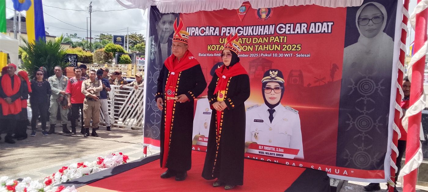 Wali Kota dan Wakil Wali Kota Ambon Dikukuhkan Sebagai Upulatu dan Pati Kota Ambon