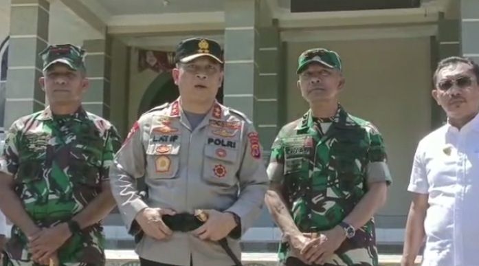 ORNO SERTA PETINGGI MALUKU KUNJUNGI KARIUW-ORI PASCA KONFLIK