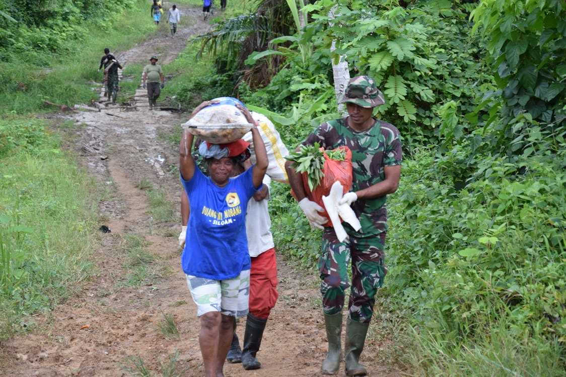 Satgas TMMD-110 Tidak kerja  Fisik-Bantu Warga Dalam  Kesulitan