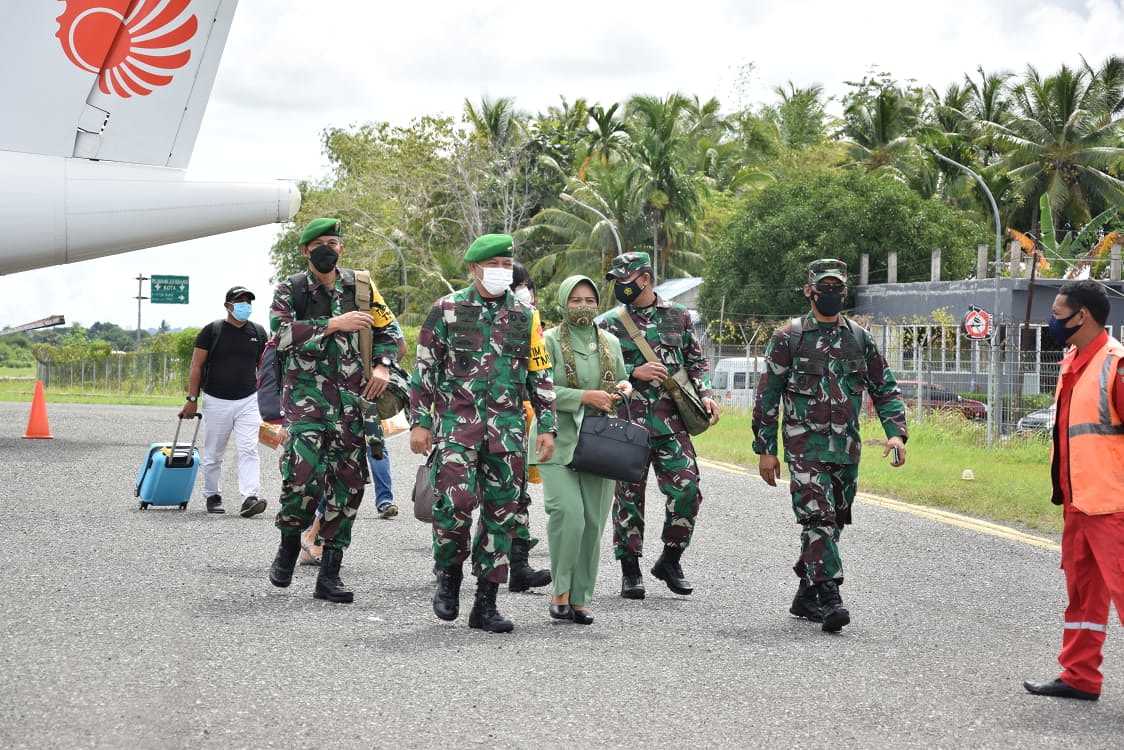 Koorsahli Kasad Kunjungan Kerja Ke Aru Tinjau TMMD Ke-110