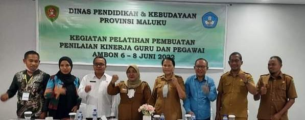 SAGANDJI BUKA PELATIHAN PEMBUATAN PENILAIAN KINERJA GURU/PEGAWAI