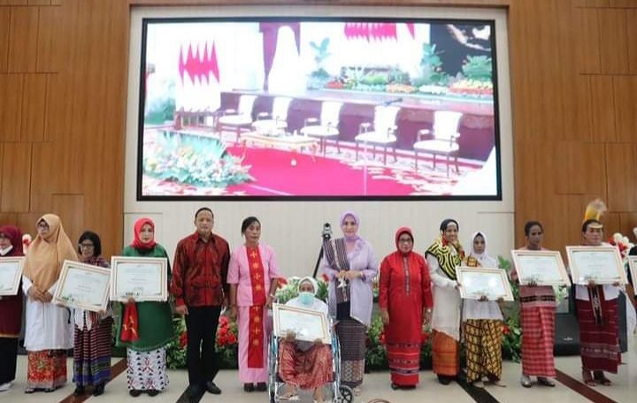 WPM :   HADIRI PUNCAK HARI KARTINI  KE-144, PEREMPUAN MALUKU HARUS HEBAT