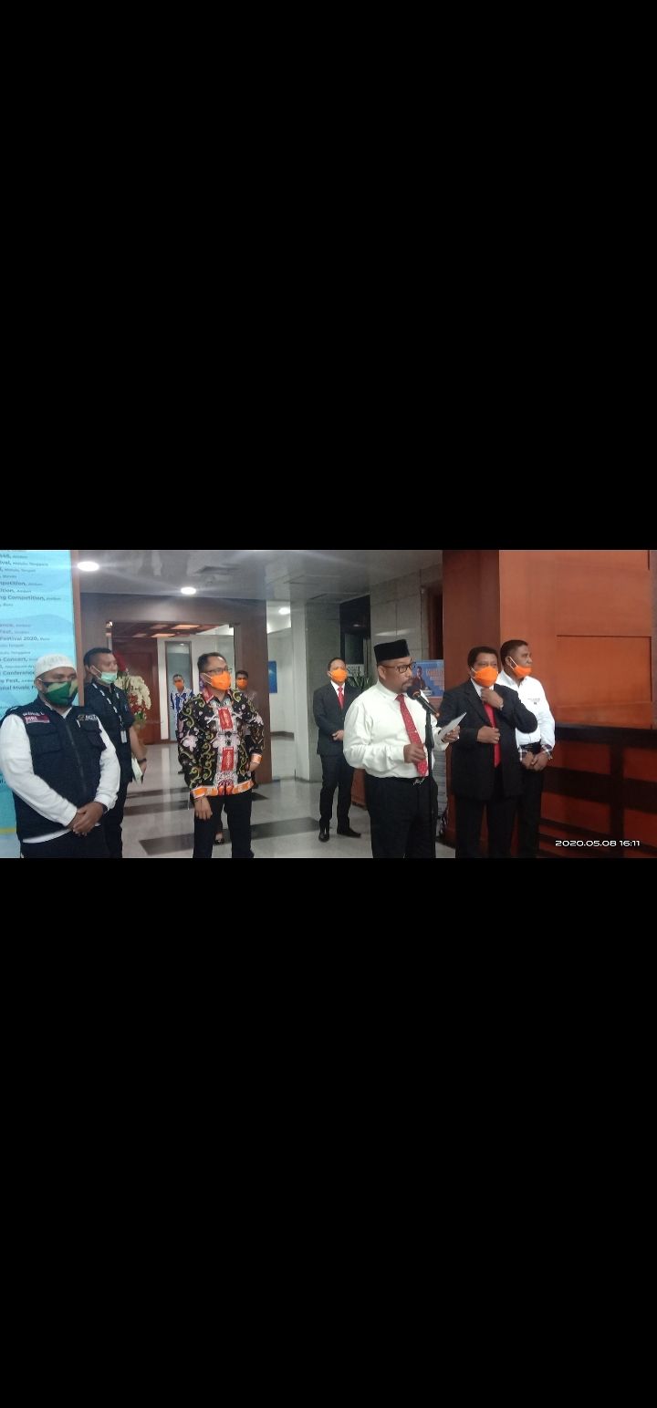 Prihatin Covid -19, Gubernur Maluku Siap Keluarkan Uang Pribadi