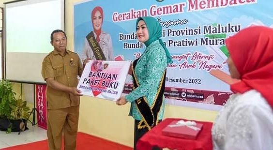 Bunda Literasi Maluku Harap  Siswa SMAN 11 Ambon Jadi Agen Literasi