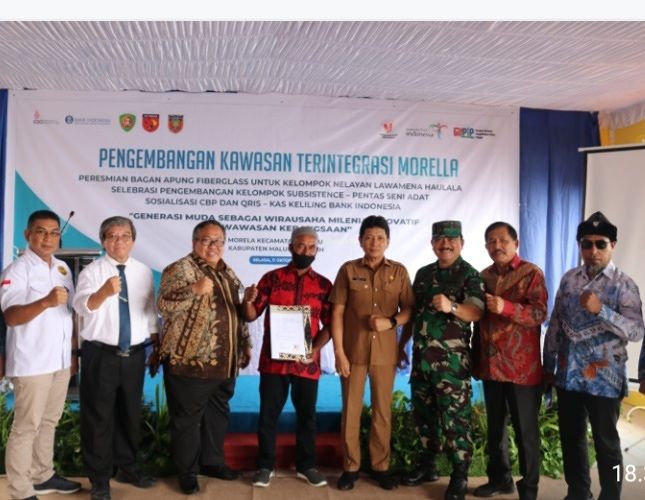 Sadli Ie Resmikan Bagan Apung Fiberglass Program Sosial BI di Negeri Morela