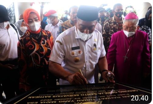 Gedung Gereja Santo Servatius Sathean Dresmikan Gubernur