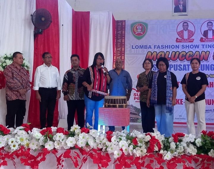 Aunalal : Dikbud Sangat Respon 635 Siswa SD-SMP Ikut Fashion Show Songsong 