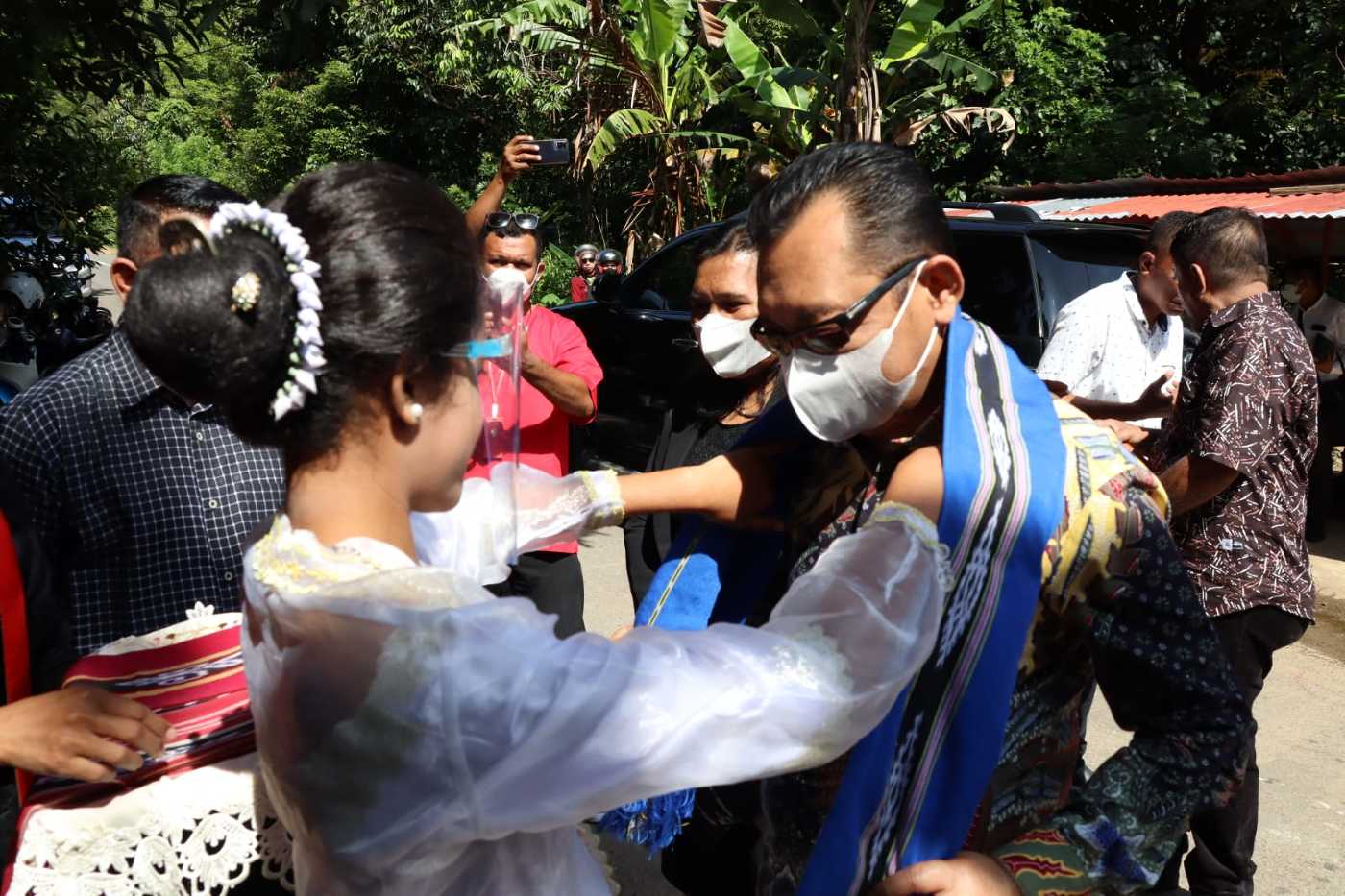 Wagub Letakan Batu Penjuru  Gereja Anugerah Jemaat GPM Allang