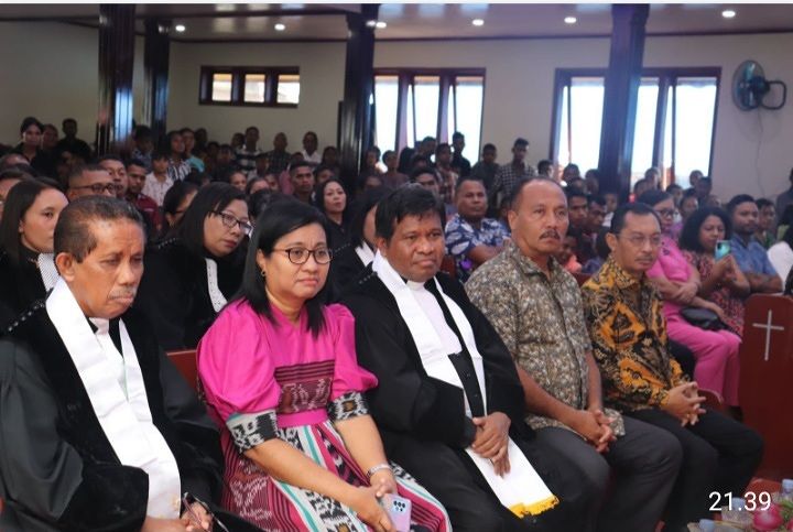 Wagub, Ketua Sinode Hadiri Peresmian Gedung Gereja Malanuru Jemaat GPM Manusa Klasis Kairatu