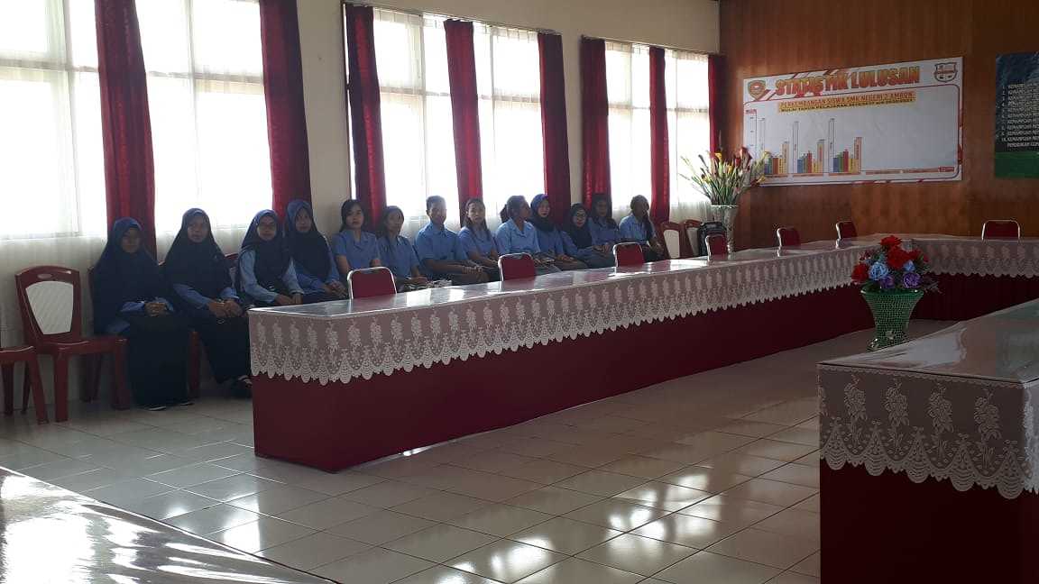 13 Mahasiswa Unpatti  PPL di SMK Negeri  2 Ambon