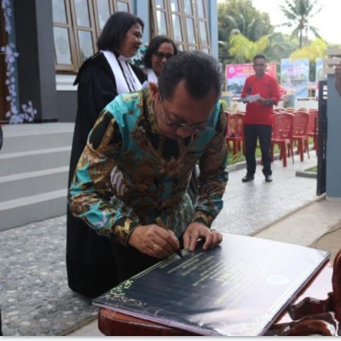 Wagub Orno Resmikan Gedung Gereja Nehemia Jemaat GPM Kaibobu Klasis Seram Barat